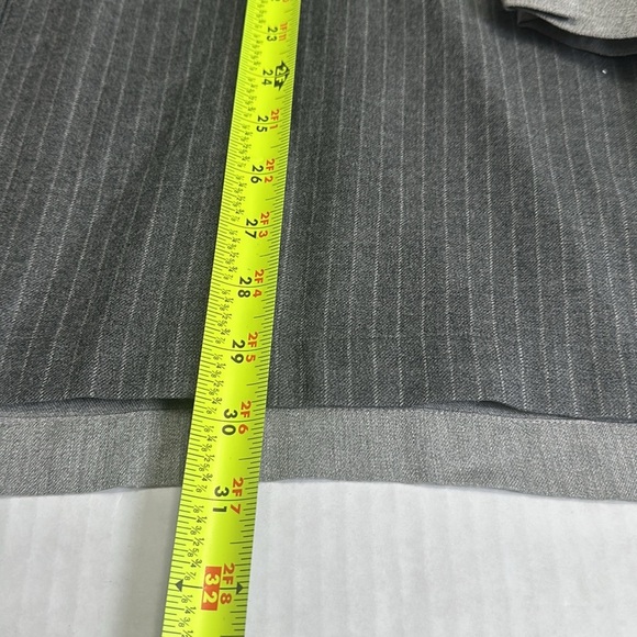 Eddie Bauer Women’s Size Small Petite Gray Wool Blend Long Sleeve Button Down - Picture 12 of 12